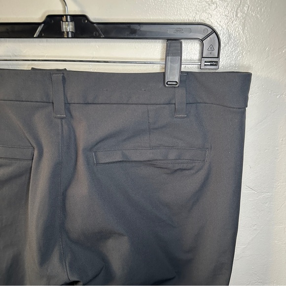 36”x28” Lululemon size 34 Men’s ABC Trouser Warpstreme Color Dk Gray MSRP$128 - Picture 10 of 13